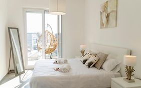 Apulialux - Exclusive And Modern City View, Private Parking