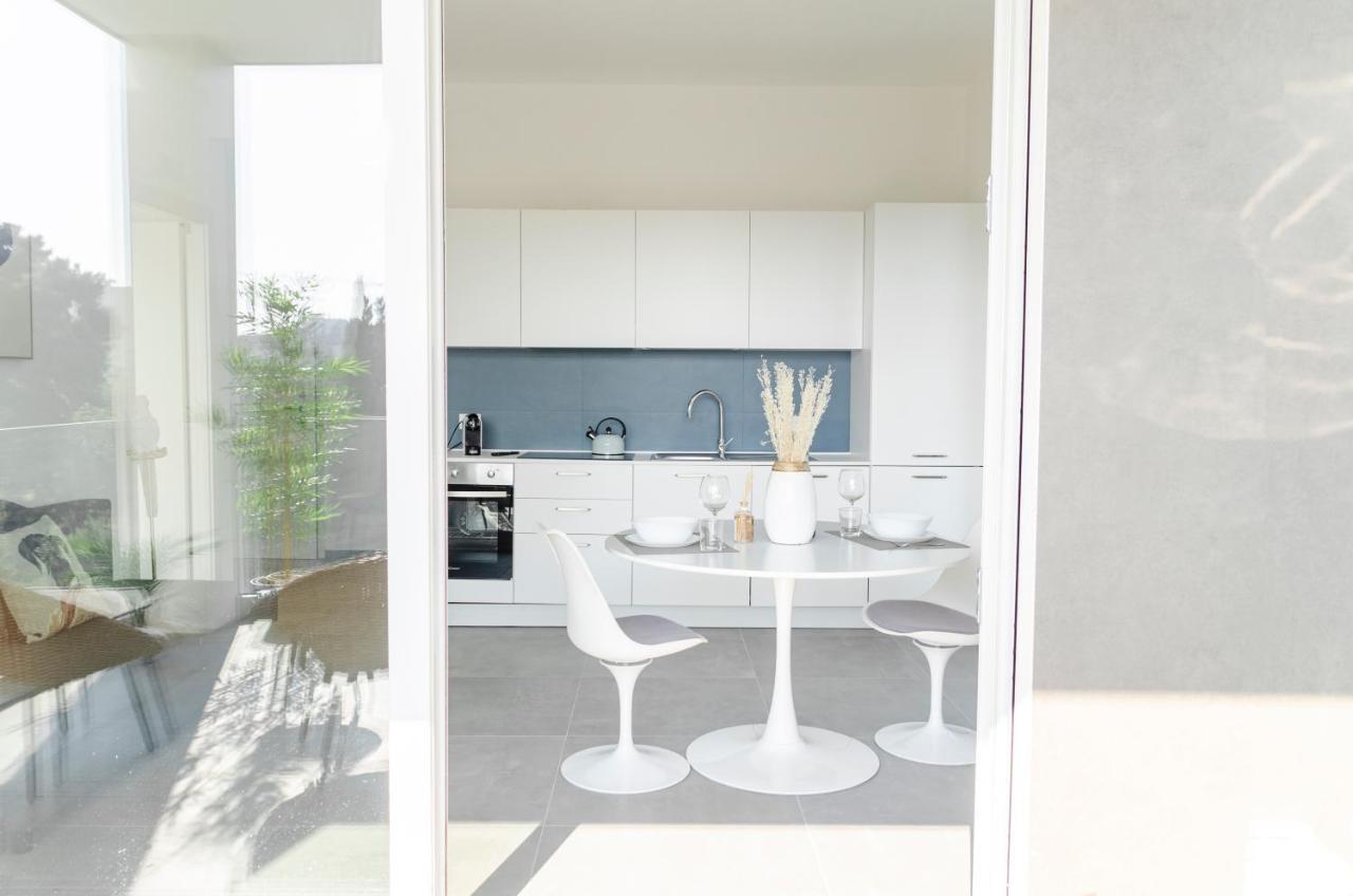 Apartament Apulialux - Exclusive And Modern City View, Private Parking Bari Zewnętrze zdjęcie
