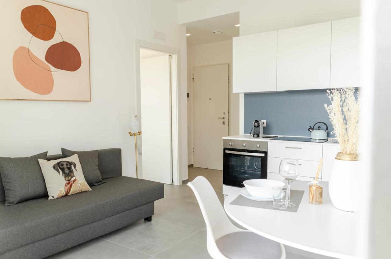 Apartament Apulialux - Exclusive And Modern City View, Private Parking Bari Zewnętrze zdjęcie